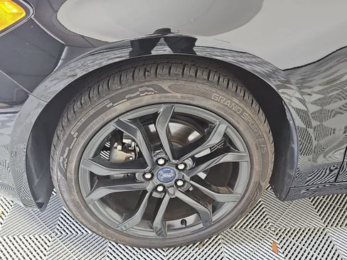 Used 2018 Ford Fusion SE w/ Equipment Group 201A FWD image 10