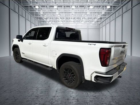 Used 2022 GMC Sierra 1500 Elevation w/ LPO, Elevation Black Package AWD/4WD image 8