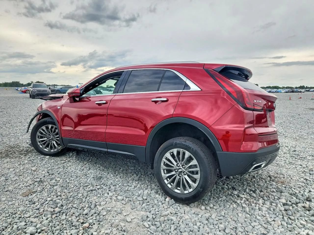 Used 2025 Cadillac XT4 Premium Luxury w/ LPO, Floor Liner Package FWD image 2