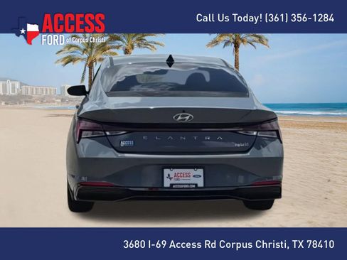 Used 2022 Hyundai Elantra Limited FWD image 7