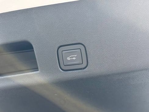 New 2026 GMC Acadia Elevation w/ Elevation Premium Package FWD image 13