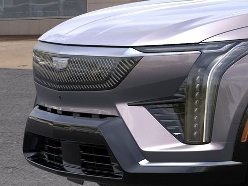 New 2026 Cadillac Optiq Luxury 2 image 13