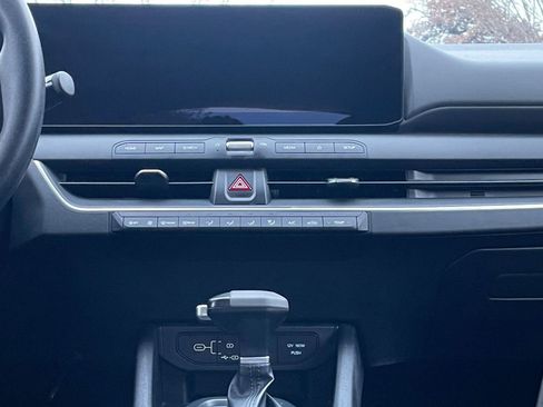 Used 2025 Kia K4 LXS FWD image 17