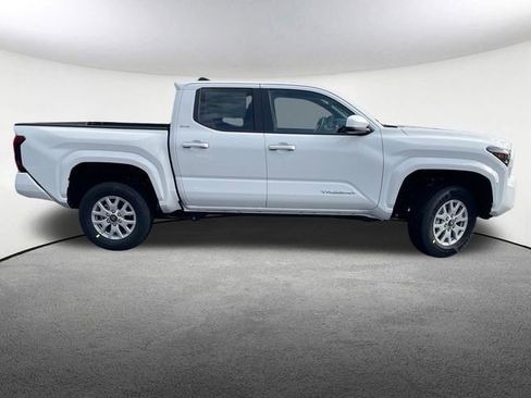 New 2026 Toyota Tacoma SR5 image 13