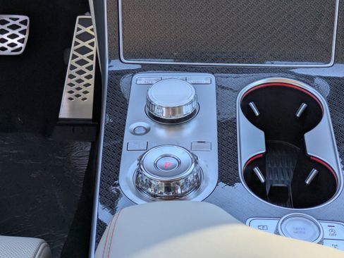 New 2025 Genesis GV80 3.5T e-SC image 13