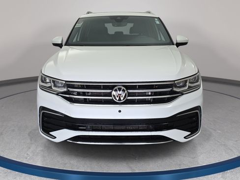 Used 2022 Volkswagen Tiguan SEL R-Line AWD/4WD image 2