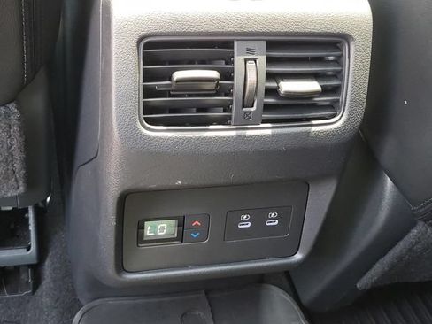 Used 2024 Nissan Rogue SL w/ SL Premium Package FWD image 16