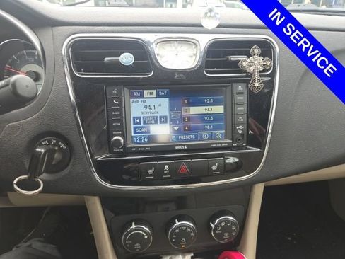 Used 2011 Chrysler 200 Touring w/ Cold Weather Group FWD image 9