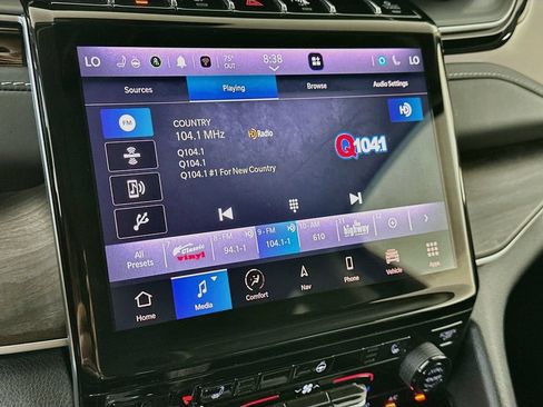 Used 2022 Jeep Grand Cherokee Limited 4xe AWD/4WD image 17