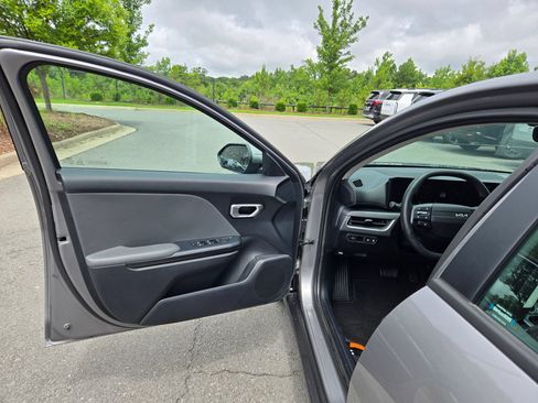 Used 2025 Kia K4 FWD image 20