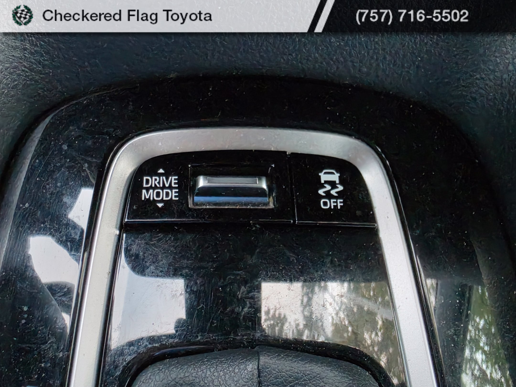 Used 2024 Toyota Corolla Sedan w/ SE Convenience Package FWD image 18