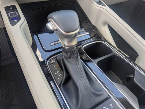 Used 2023 Kia Telluride EX image 24