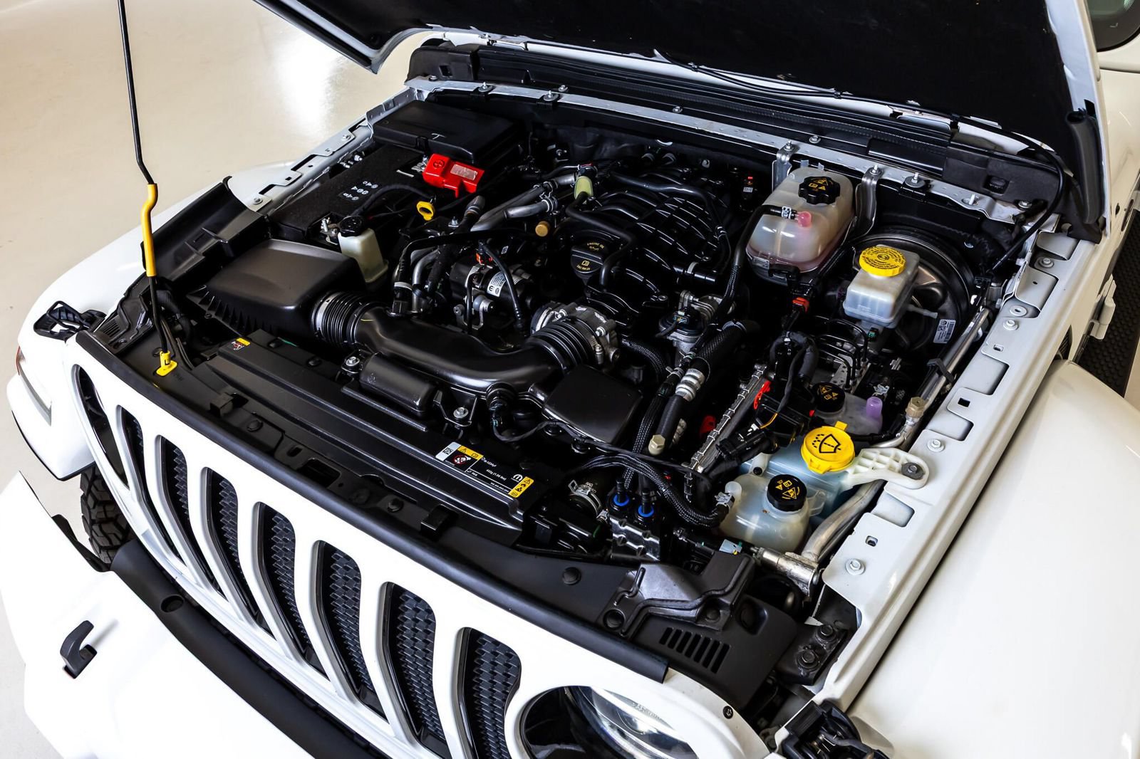 Used 2022 Jeep Wrangler Unlimited Sahara AWD/4WD image 46