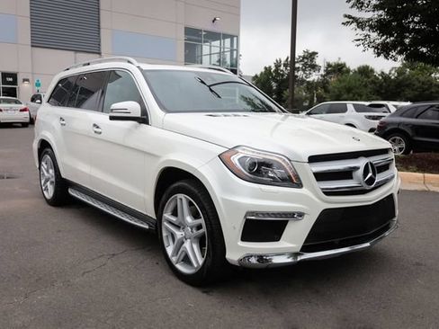 Used 2013 Mercedes-Benz GL 550 4MATIC image 5