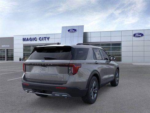 New 2026 Ford Explorer Active w/ Active Comfort Package AWD/4WD image 8