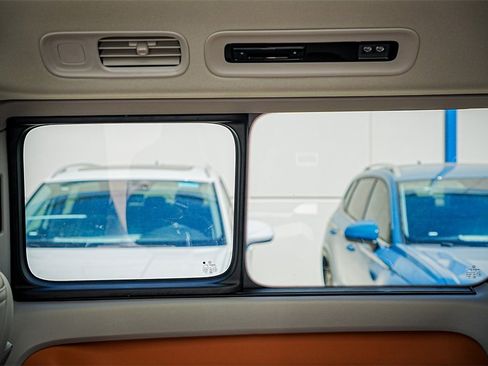 New 2025 Volkswagen ID. Buzz Pro S Plus image 33