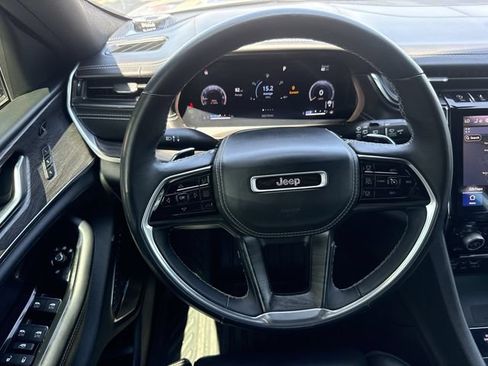 Used 2021 Jeep Grand Cherokee L Overland w/ Luxury Tech Group IV AWD/4WD image 13