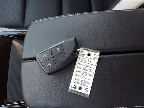 Certified 2025 Buick Envision Sport Touring image 12