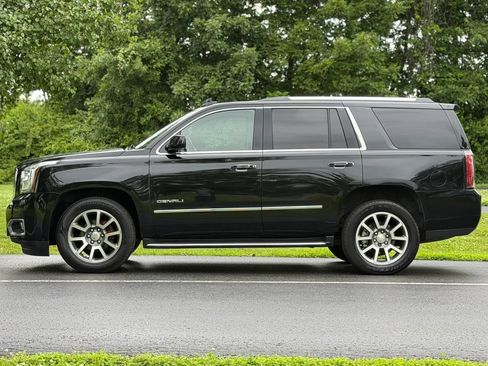 Used 2016 GMC Yukon Denali w/ Open Road Package AWD/4WD image 8