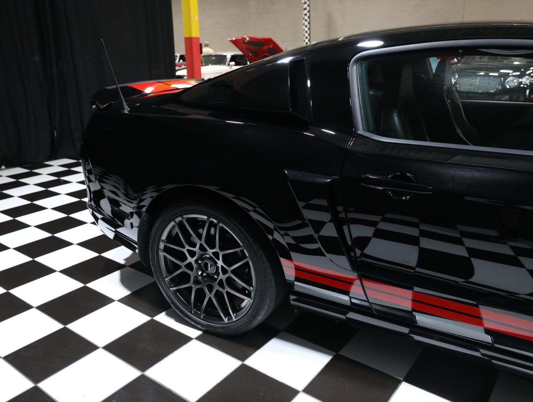 Used 2013 Ford Mustang Shelby GT500 RWD image 21