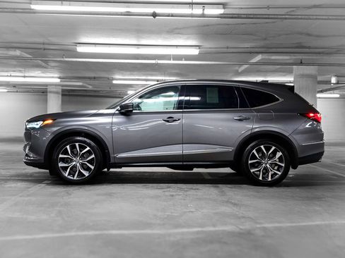 Used 2024 Acura MDX SH-AWD w/ Technology Package image 12