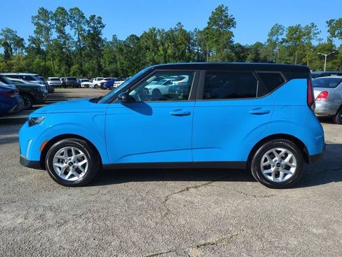 Used 2023 Kia Soul S FWD image 7