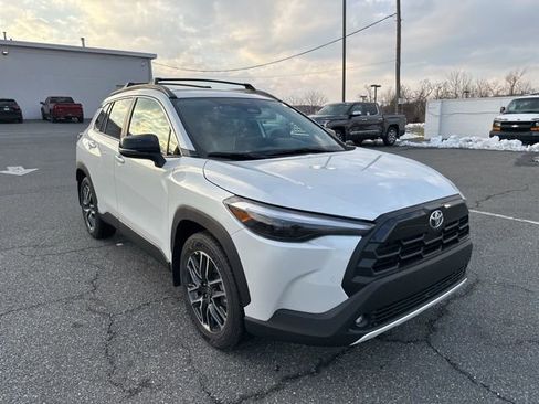 New 2026 Toyota Corolla Cross XLE image 7