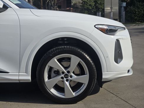 Certified 2025 Audi Q5 Premium Plus w/ Premium Plus image 11