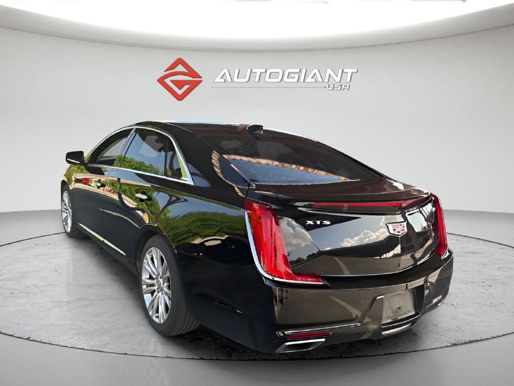 Used 2018 Cadillac XTS Luxury FWD image 3
