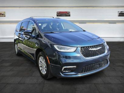 Used 2022 Chrysler Pacifica Touring-L
