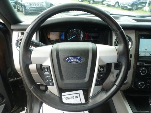Used 2017 Ford Expedition Limited w/ Equipment Group 301A AWD/4WD image 23