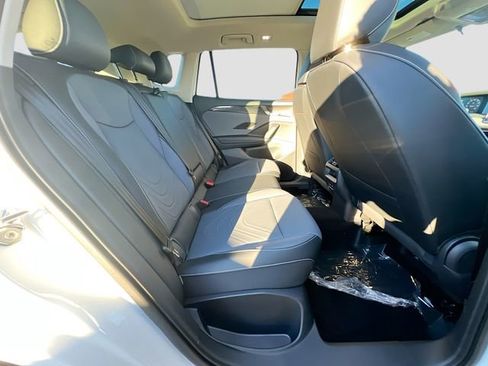 New 2026 Volkswagen Tiguan SE image 26