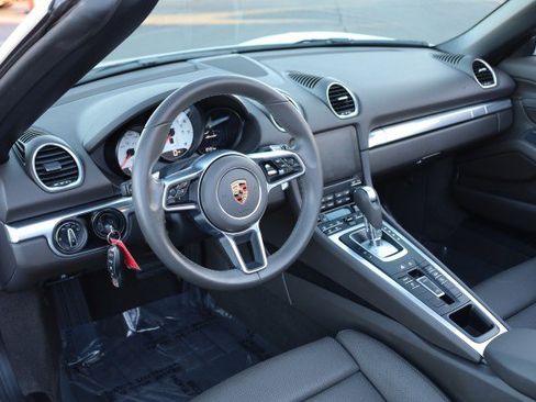 Used 2019 Porsche 718 Boxster image 25