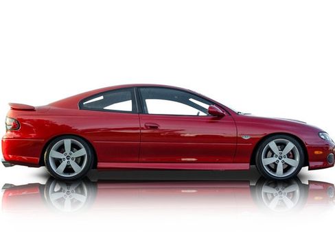 Used 2006 Pontiac GTO RWD image 2