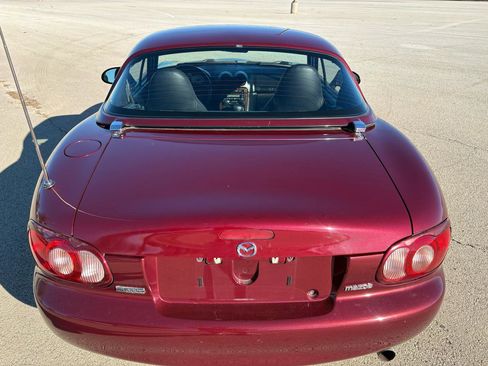 Used 2003 MAZDA MX-5 Miata 2dr Conv Auto image 57