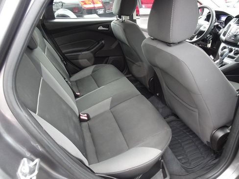 Used 2014 Ford Focus SE image 28