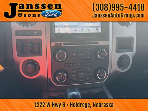 Used 2017 Ford Expedition XLT w/ Equipment Group 202A AWD/4WD image 17