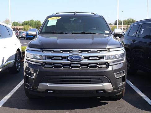 Used 2022 Ford Expedition Platinum AWD/4WD image 2