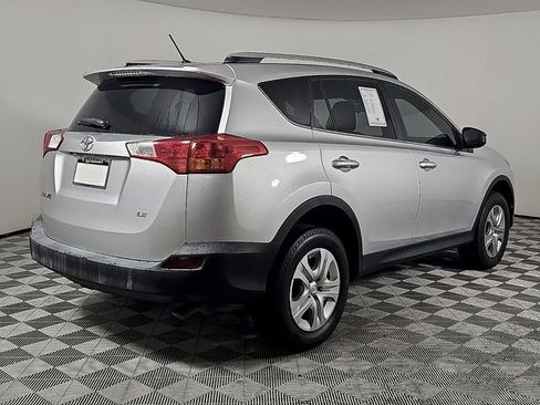 Used 2014 Toyota RAV4 LE FWD image 4