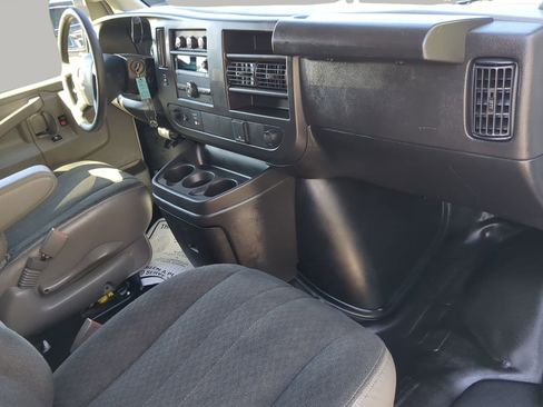 Used 2024 GMC Savana 2500 w/ Driver Convenience Package image 39