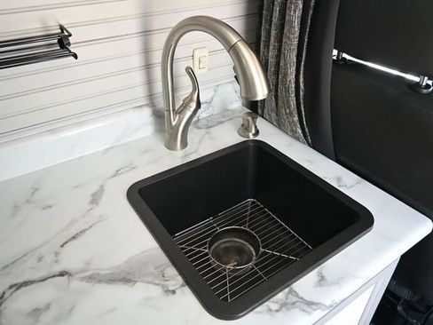 Used 2019 RAM ProMaster 2500 w/ Interior Convenience Group FWD image 19