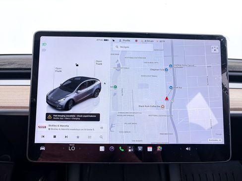 Used 2025 Tesla Model Y Long Range RWD image 7