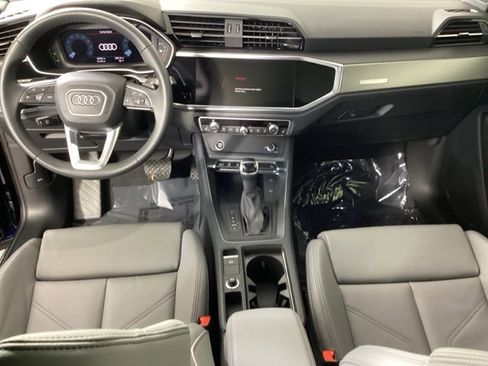 Certified 2025 Audi Q3 2.0T Premium w/ Convenience Package image 11