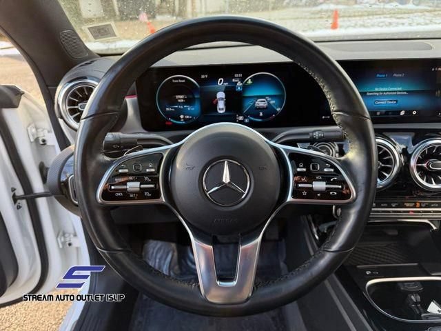 Used 2023 Mercedes-Benz CLA 250 4MATIC image 29