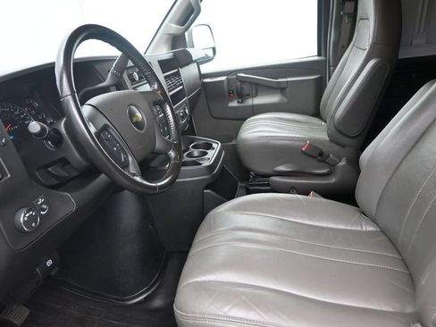 Used 2022 Chevrolet Express 2500 w/ Driver Convenience Package RWD image 12