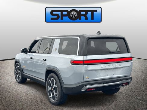 Used 2023 Rivian R1S Adventure image 22