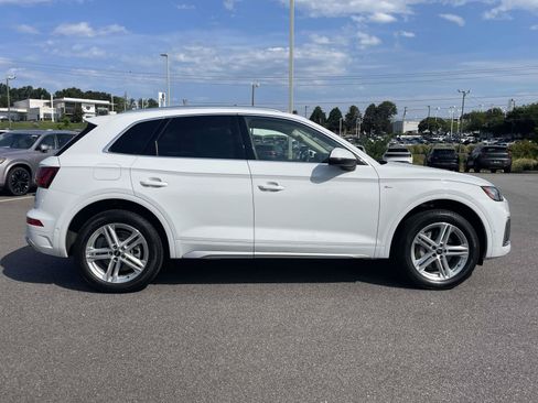 Certified 2024 Audi Q5 e Prestige w/ Prestige Package AWD/4WD image 8