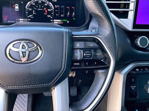 Used 2023 Toyota Sequoia Platinum AWD/4WD image 23