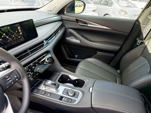 Used 2025 INFINITI QX60 Luxe image 26