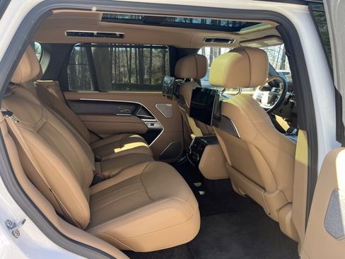 Certified 2025 Land Rover Range Rover Long Wheelbase Autobiography image 13